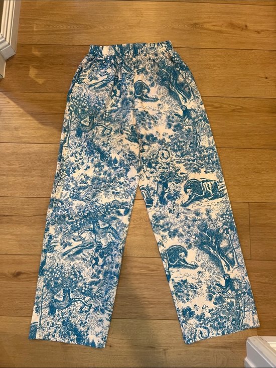 Commense Pants - Commense Blue and White Toile Print silky pants with pockets